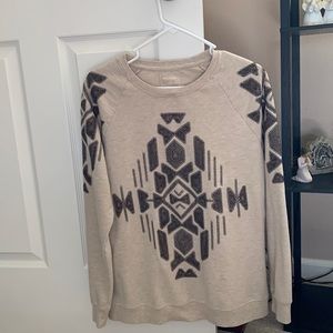 Ruff Hewn light weight pullover dressy sweatshirt. Size L lightly worn